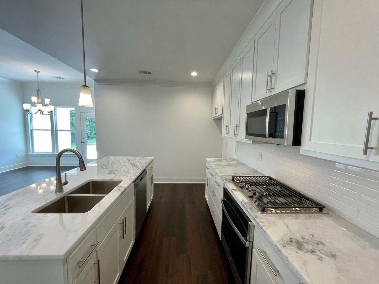 9674 Brookfield Ave - Photo 7 of 18