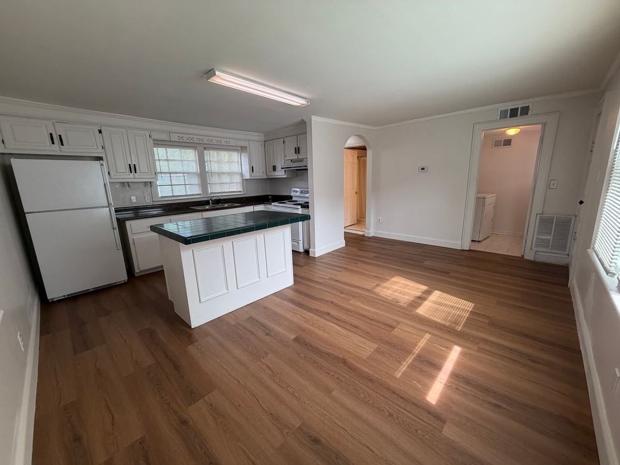 3 Elizabeth St Nw - Photo 3 of 21
