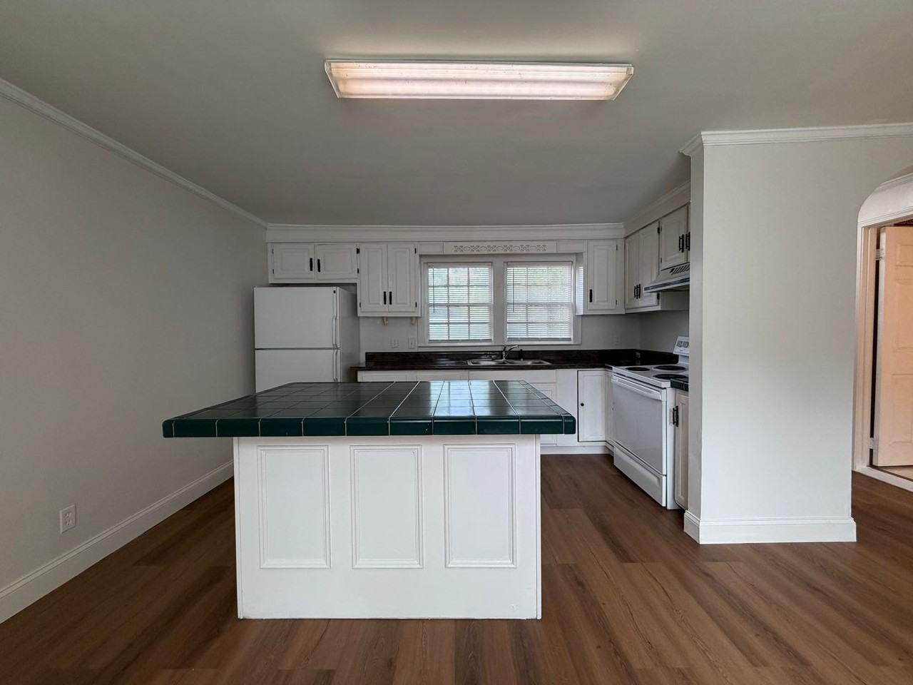 3 Elizabeth St Nw - Photo 4 of 21