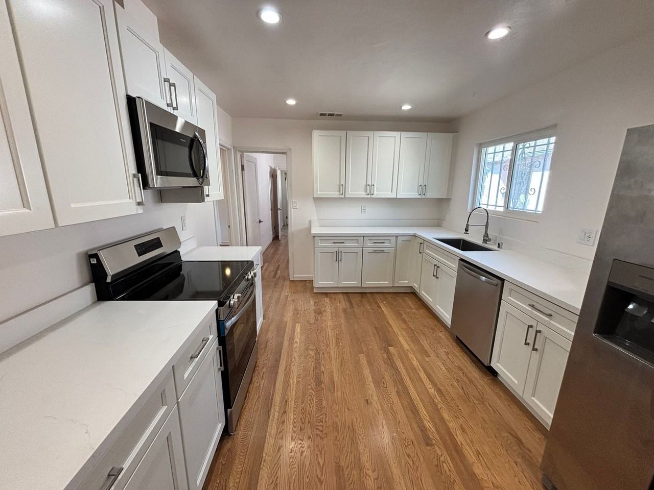 2305 Legion Ave - Photo 3 of 13