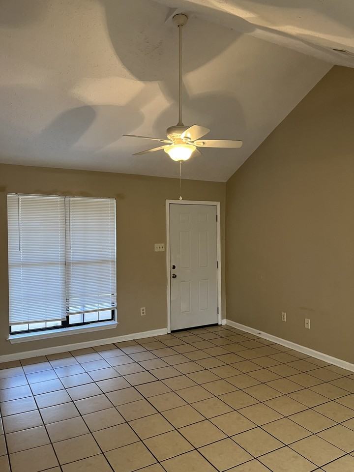 39 Blair Rd #A - Photo 3 of 11