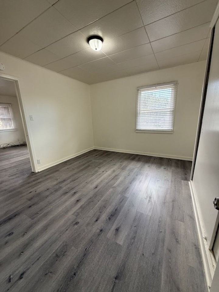 712 E Santa Barbara St - Photo 3 of 7