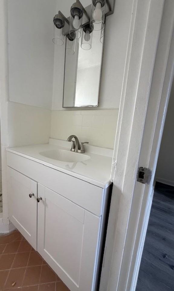 712 E Santa Barbara St - Photo 5 of 7