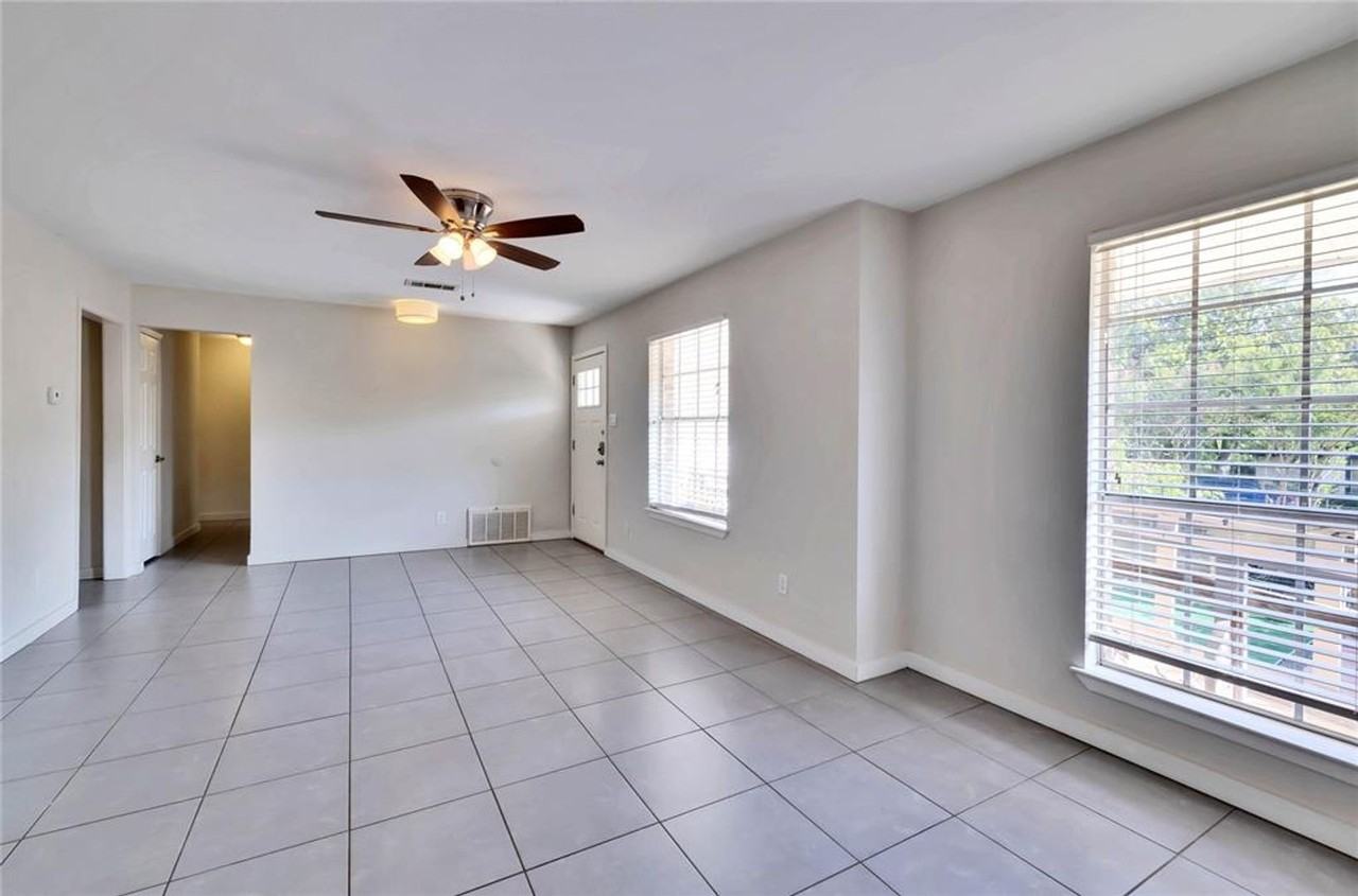 2406 Sheri Oak Ln - Photo 4 of 22