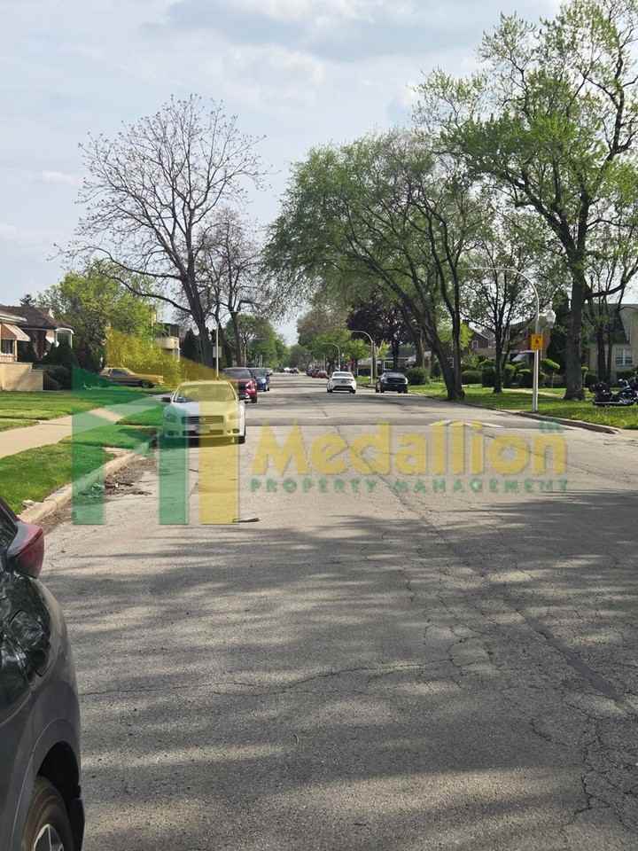 9307 S Indiana Ave - Photo 3 of 25