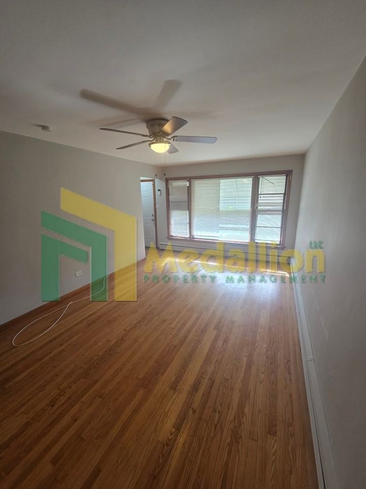 9307 S Indiana Ave - Photo 4 of 25
