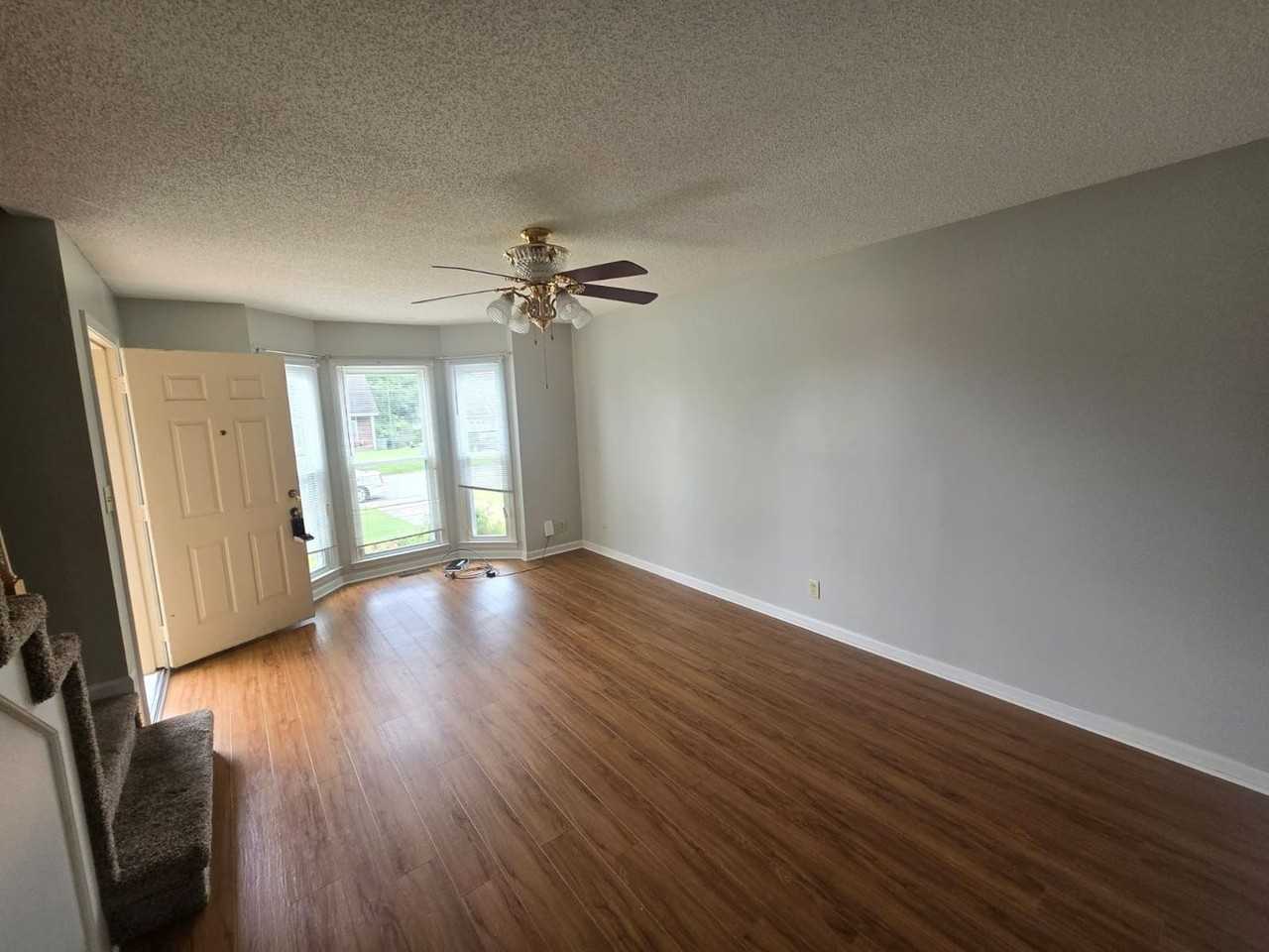 1225 Cobblestone Ln - Photo 3 of 16
