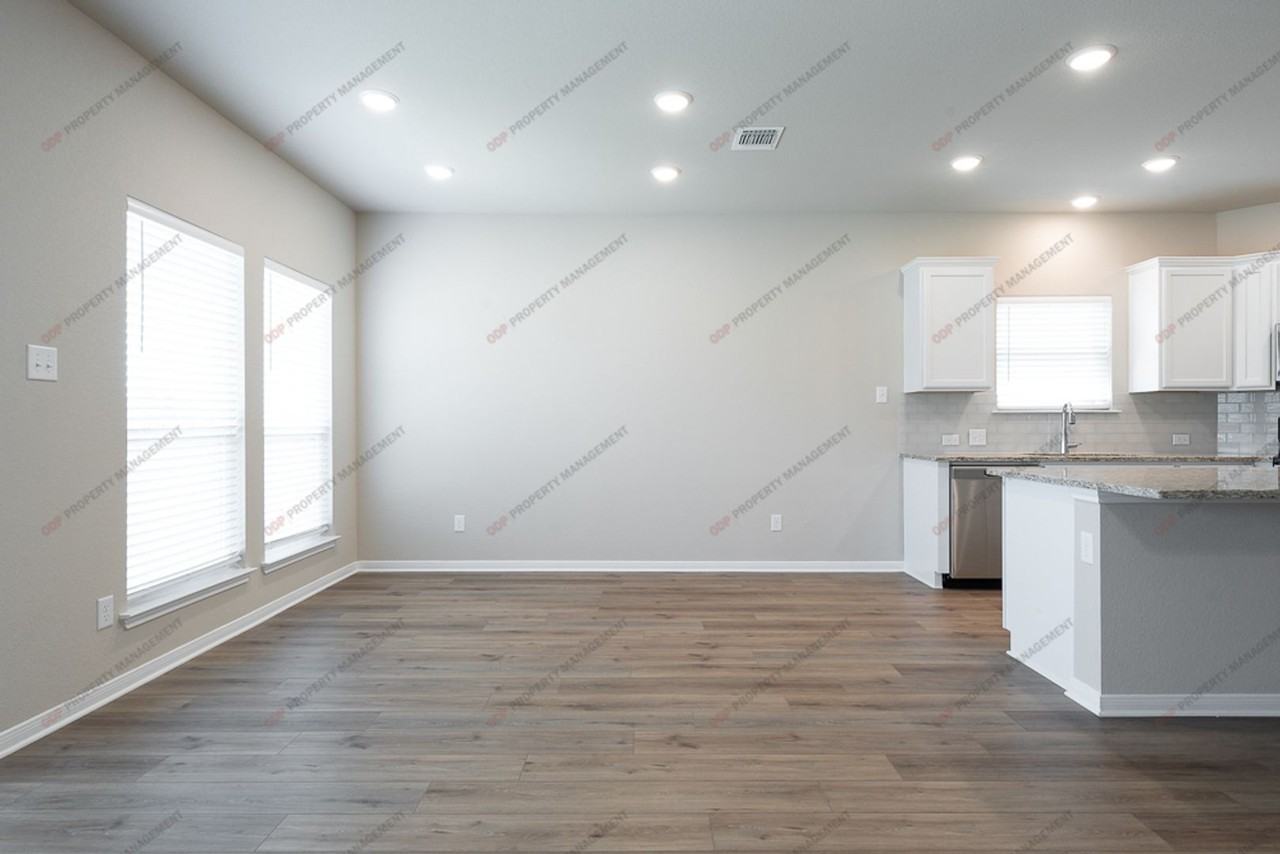 5305 Friars Loop - Photo 7 of 29