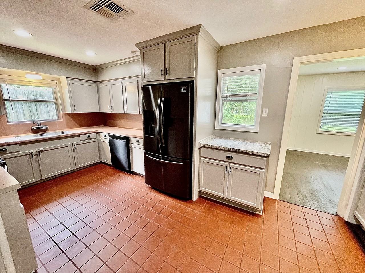 809 Woodstock St #NA - Photo 4 of 29