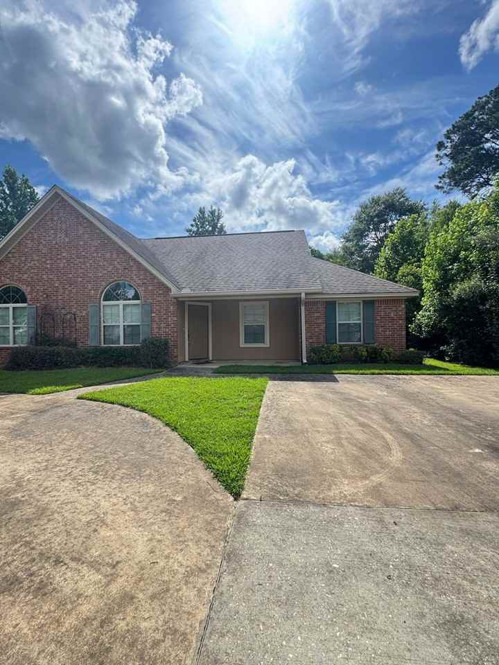 2417 Melody Ln - Photo 2 of 20
