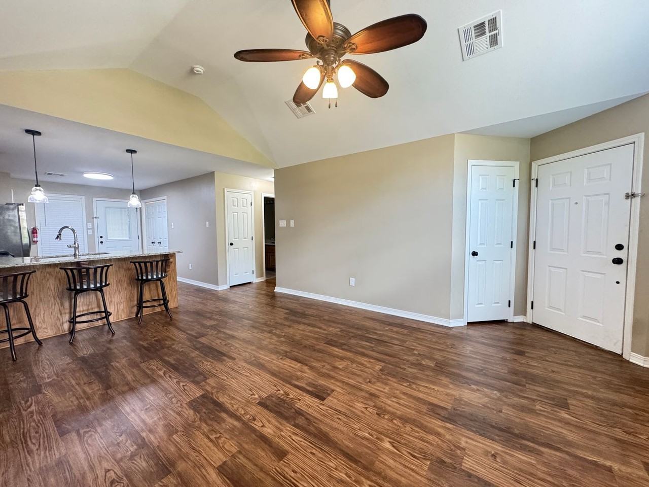 2417 Melody Ln - Photo 4 of 20