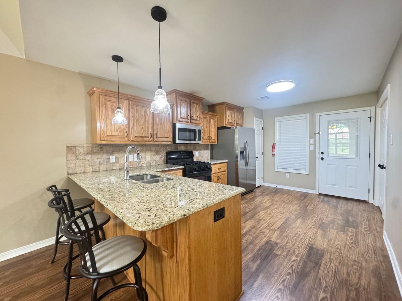 2417 Melody Ln - Photo 6 of 20