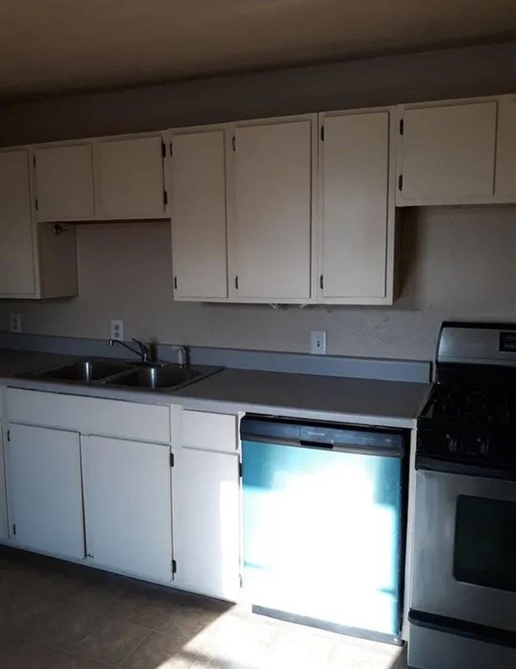 1814 Sw F Ave - Photo 2 of 4