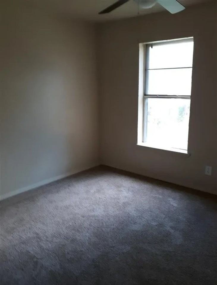 1814 Sw F Ave - Photo 4 of 4