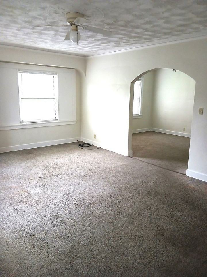 176 Upland Ave - Photo 6 of 35