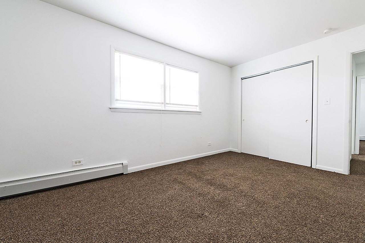 14020 S School St Riverdale, IL 60827 - Photo 6 of 28