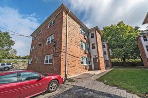 featured image of 14020 S School St