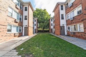 featured image of 14020 S School St