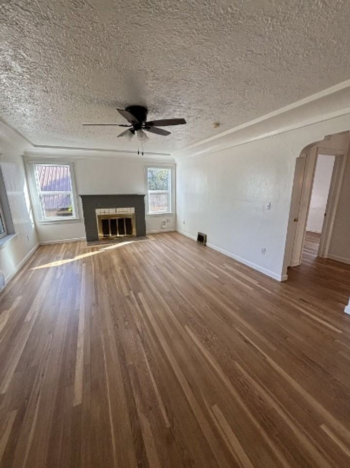 229 Cherry St - Photo 3 of 18
