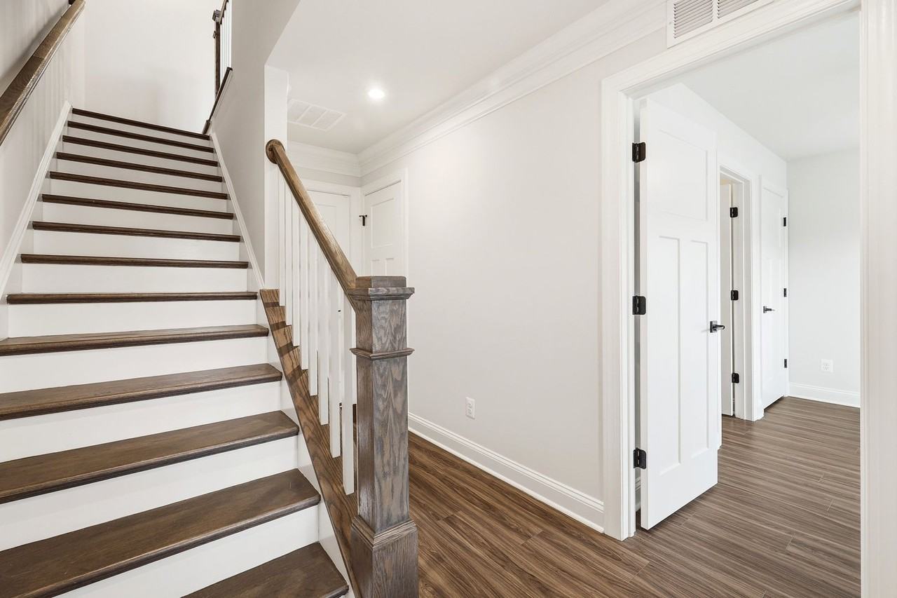 768 Park Ridge Dr - Photo 3 of 34