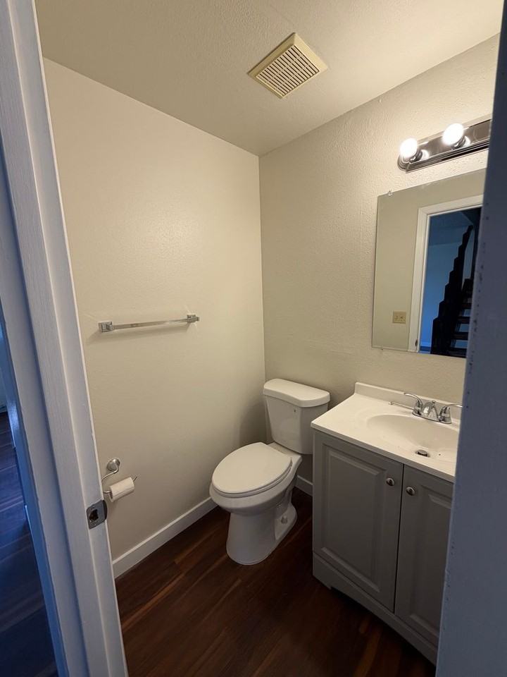 104 S Williams Ave #A - Photo 2 of 12