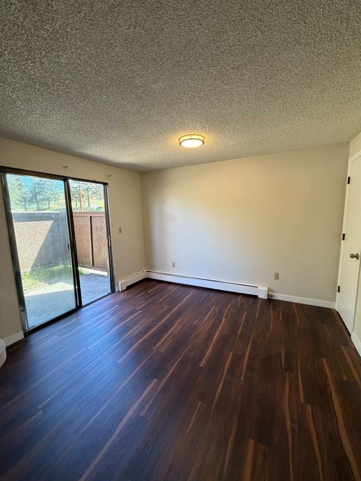 104 S Williams Ave #A - Photo 4 of 12