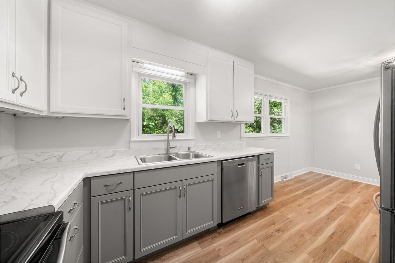 398 Highland Park Rd - Photo 6 of 27