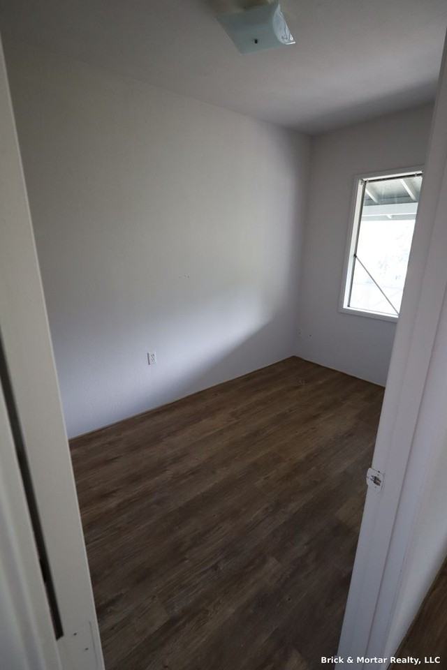 00840 - 210 NE 5th Ave - Photo 5 of 13