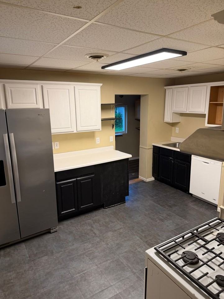 216 N Lincoln Ave - Photo 3 of 7