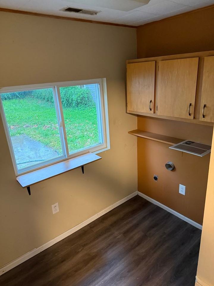 216 N Lincoln Ave - Photo 4 of 7