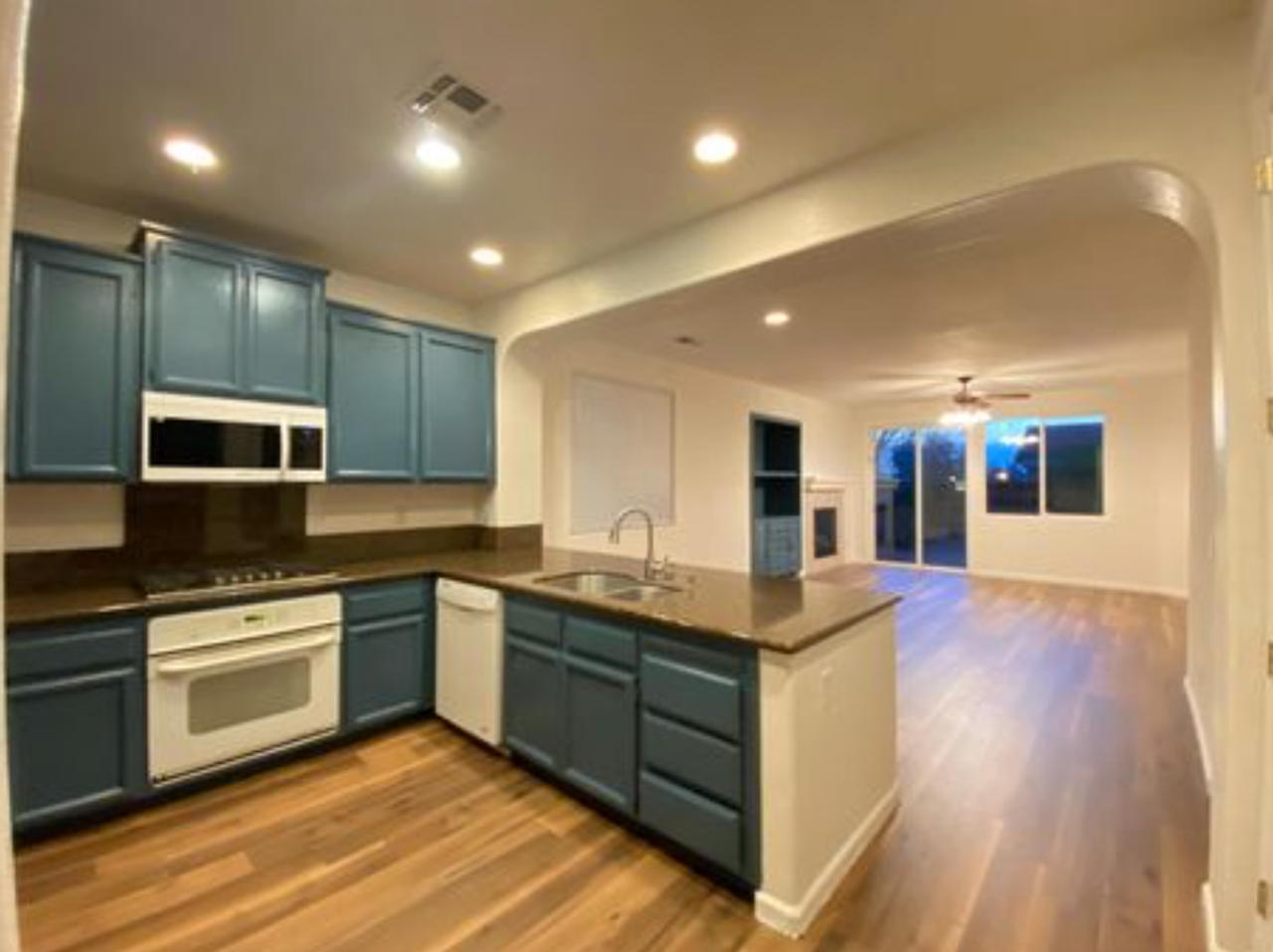 5901 Caddington Way - Photo 4 of 14