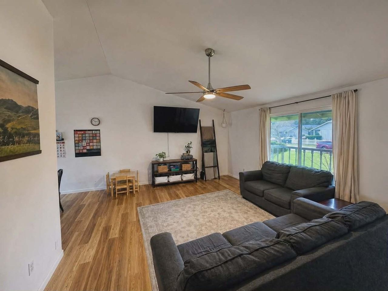 15619 Parkview Dr Se - Photo 4 of 14