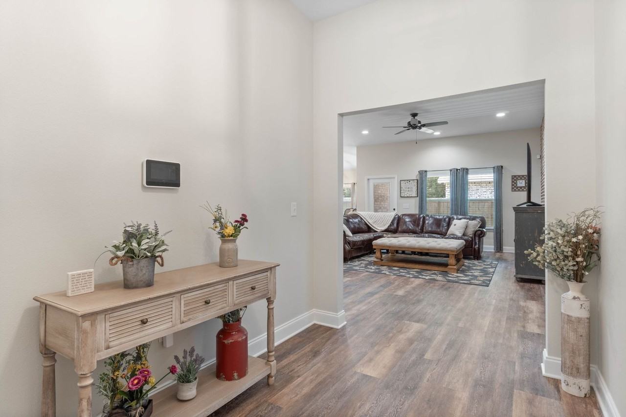 48 Longwood Dr Unit B #B - Photo 5 of 39