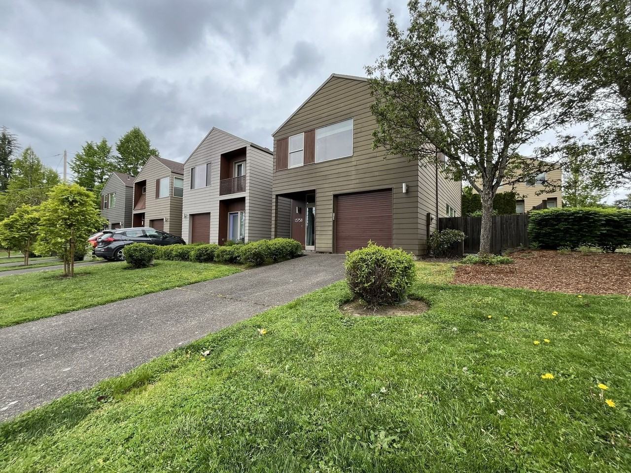 13758 Se Linden Ln - Photo 2 of 40