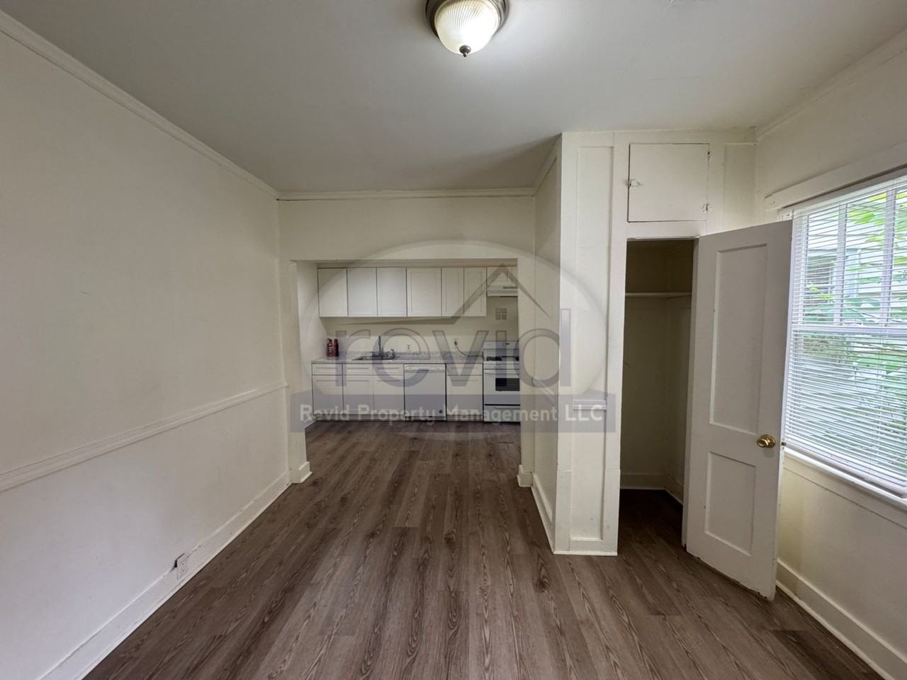3749 Douglass Ave - Photo 3 of 14