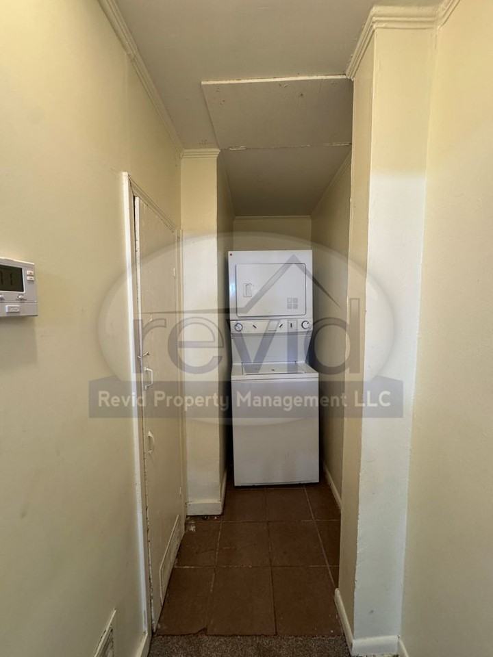 3749 Douglass Ave - Photo 6 of 14