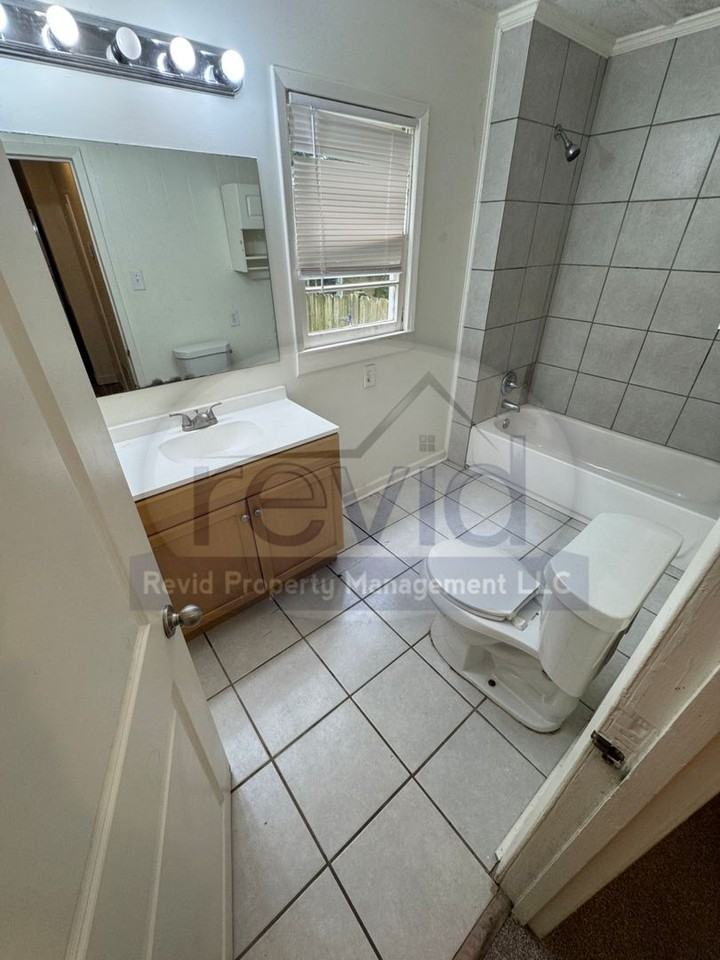 3749 Douglass Ave - Photo 7 of 14