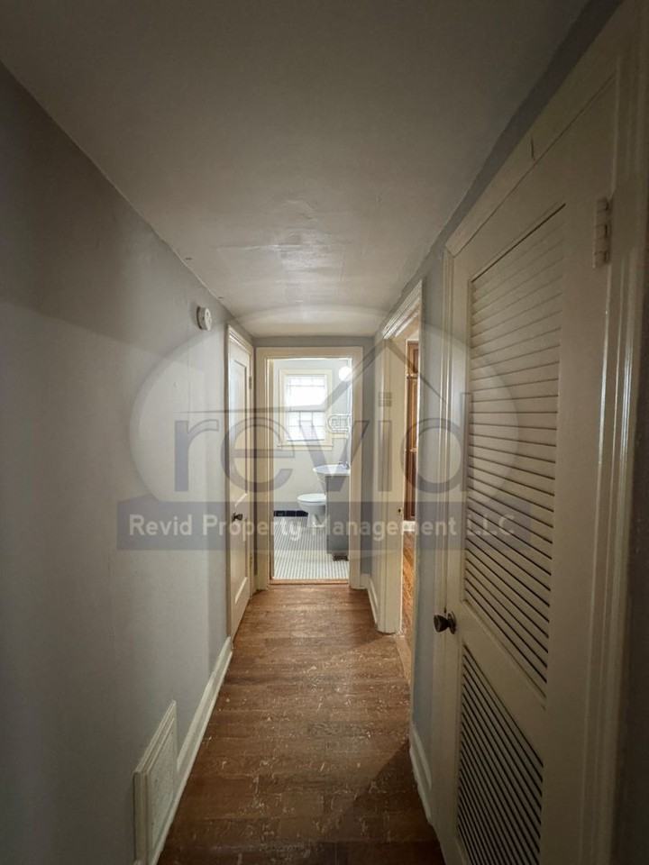 705 S Graham St - Photo 7 of 25