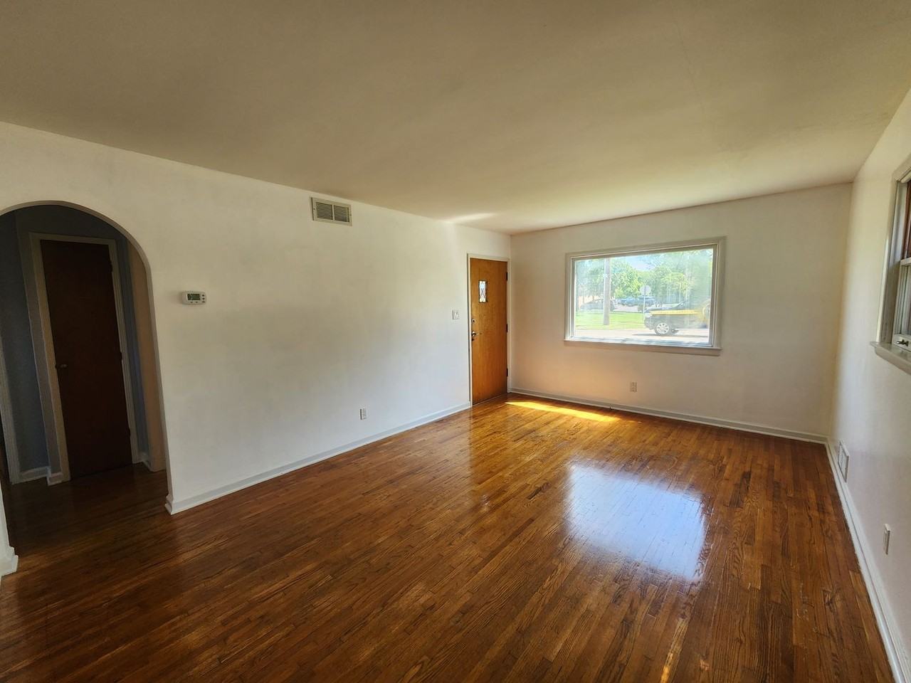 433 S 25th St - Photo 2 of 12