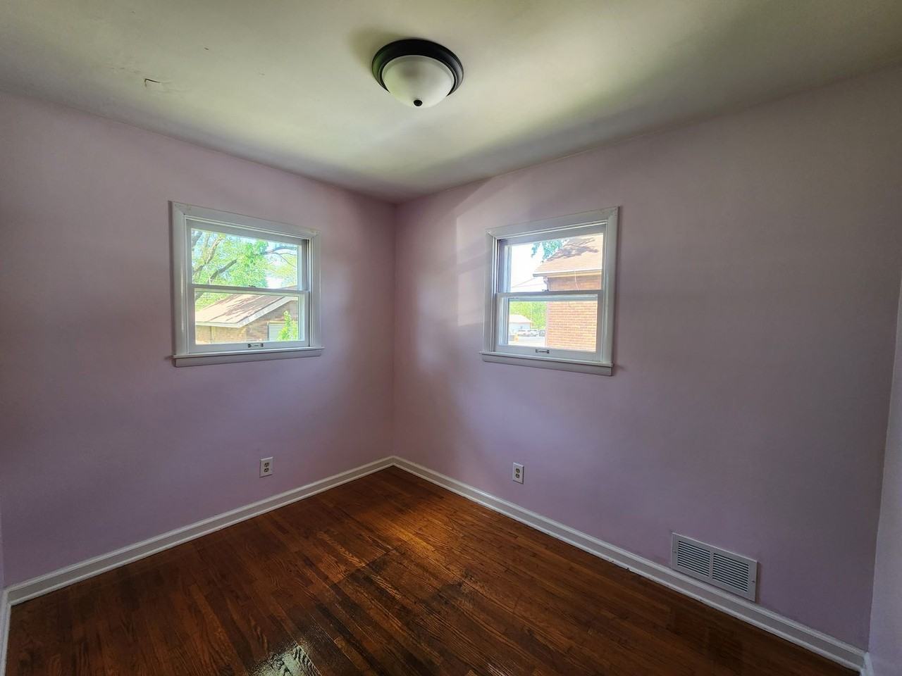 433 S 25th St - Photo 7 of 12