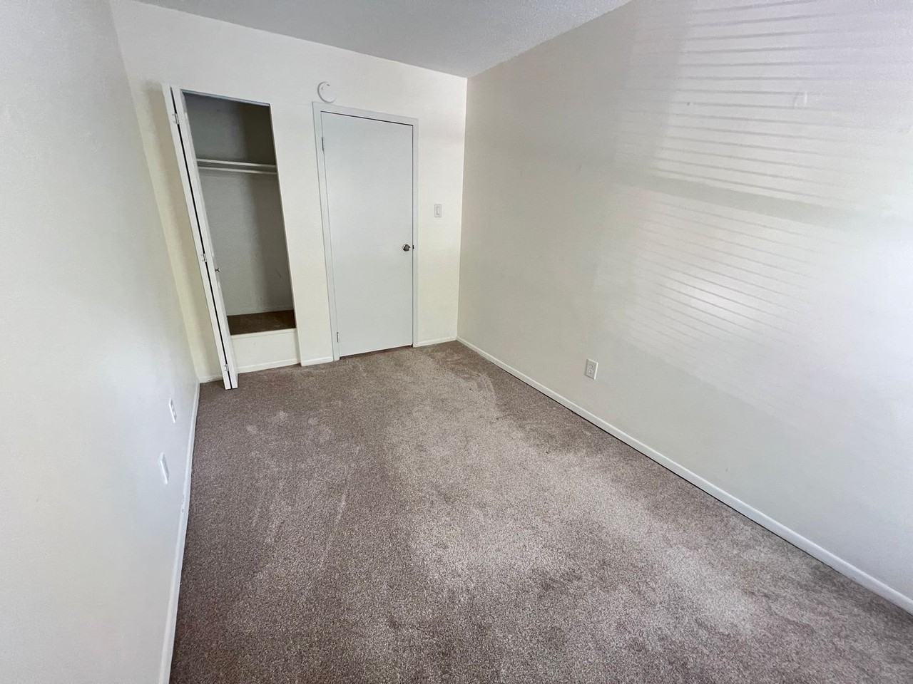 496 N 19th St - Photo 5 of 21
