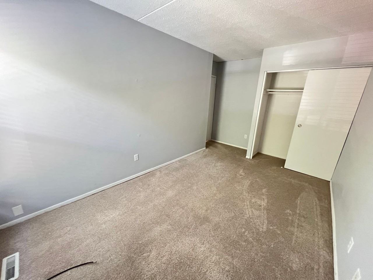 496 N 19th St - Photo 7 of 21