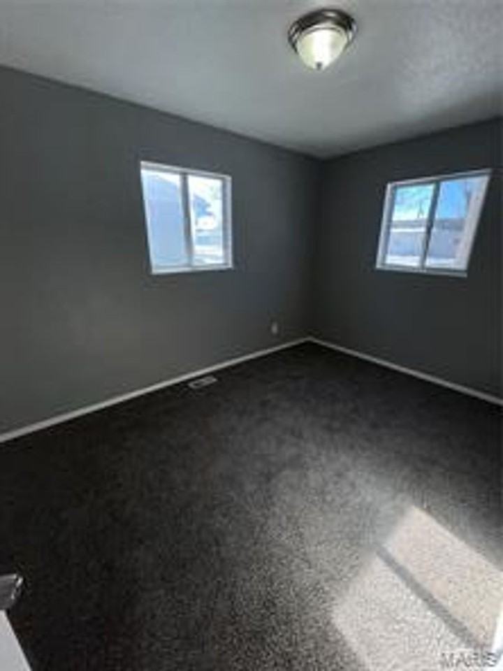 1417 Richard Dr - Photo 4 of 8