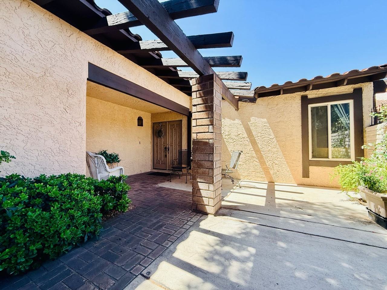 2212 Plaza Del Prado - Photo 4 of 50