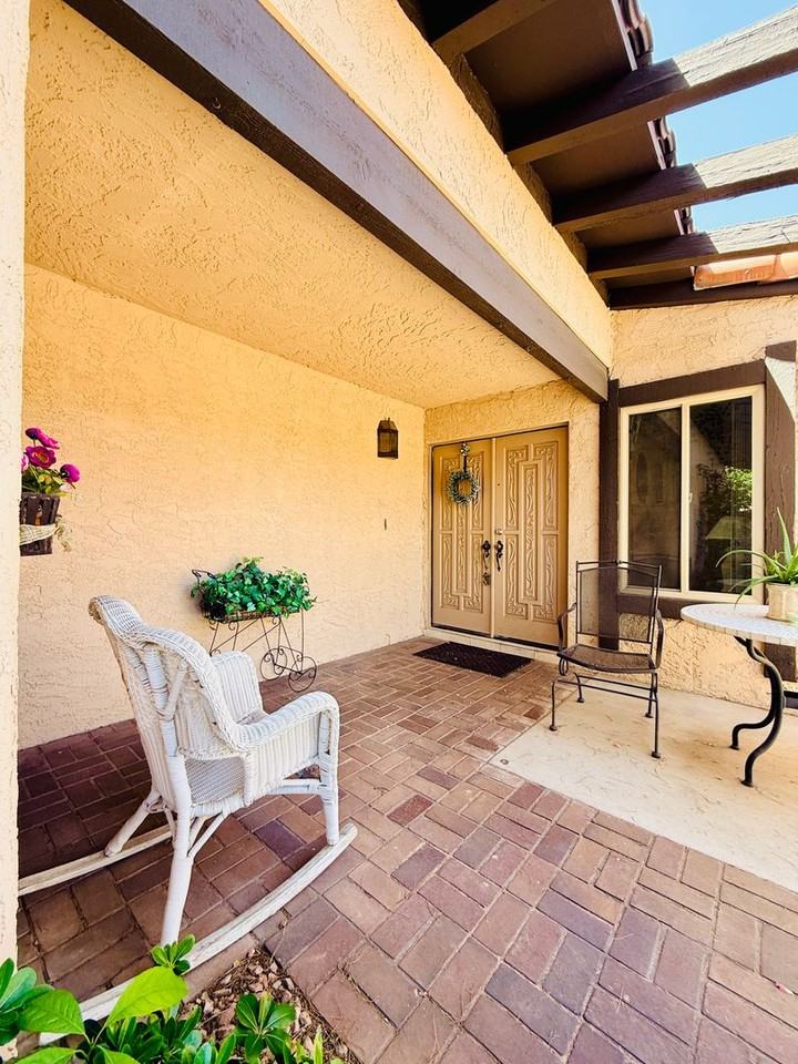 2212 Plaza Del Prado - Photo 5 of 50