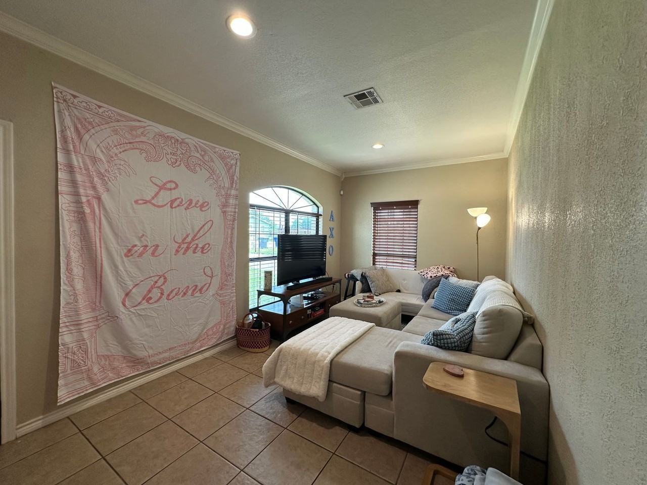 221 Gurley Ln - Photo 6 of 30