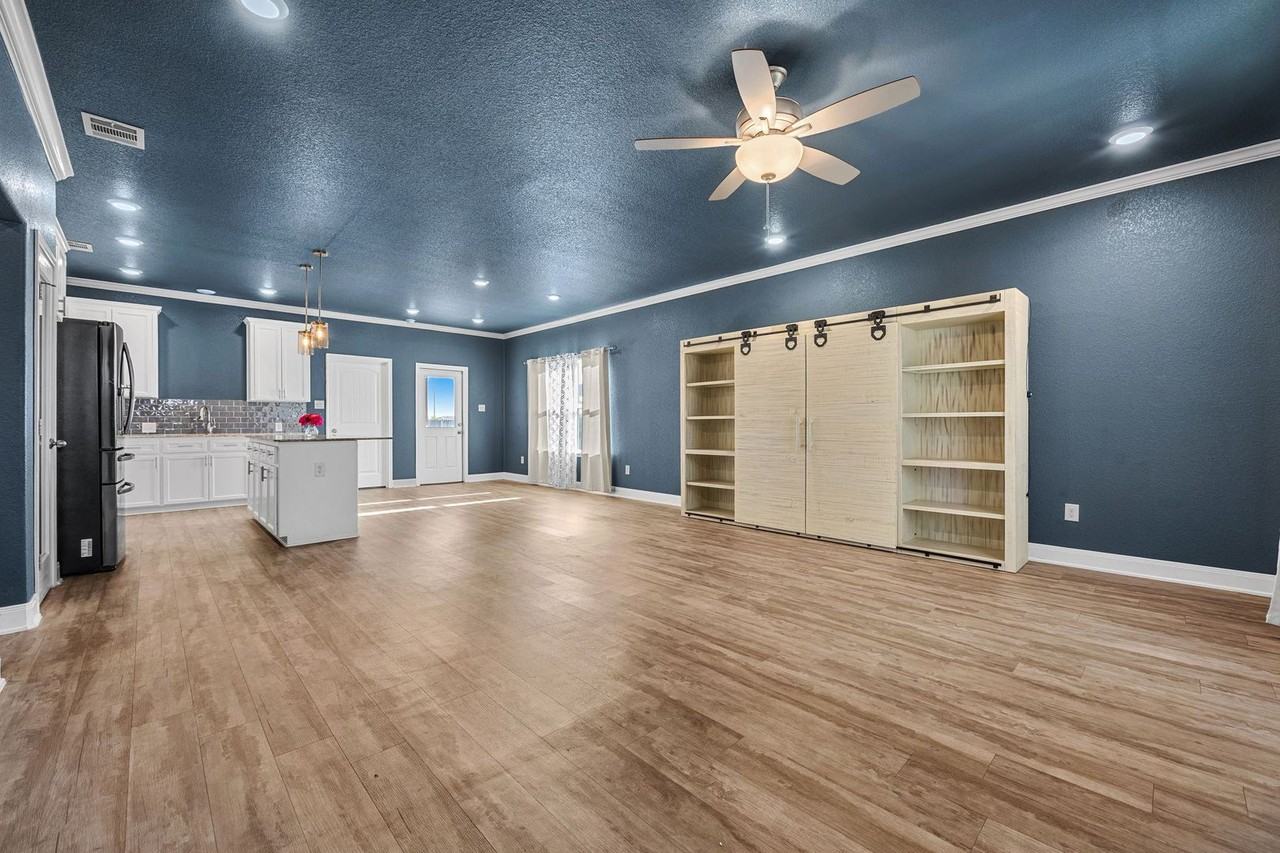 1526 Black Kettle Trl - Photo 2 of 29