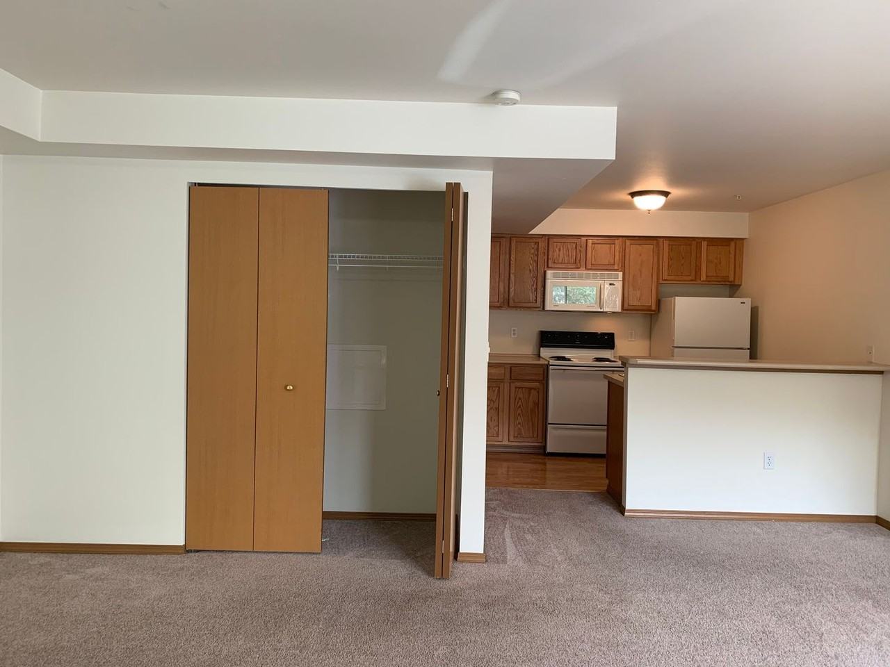 Bella Mar Apartments - Photo 2 of 24