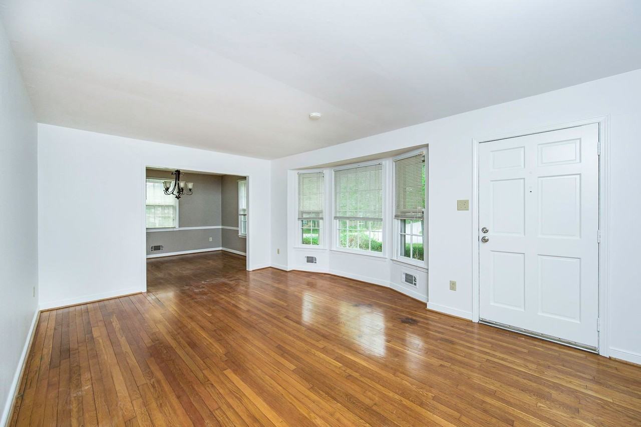 1724 Featherstone Dr - Photo 6 of 29