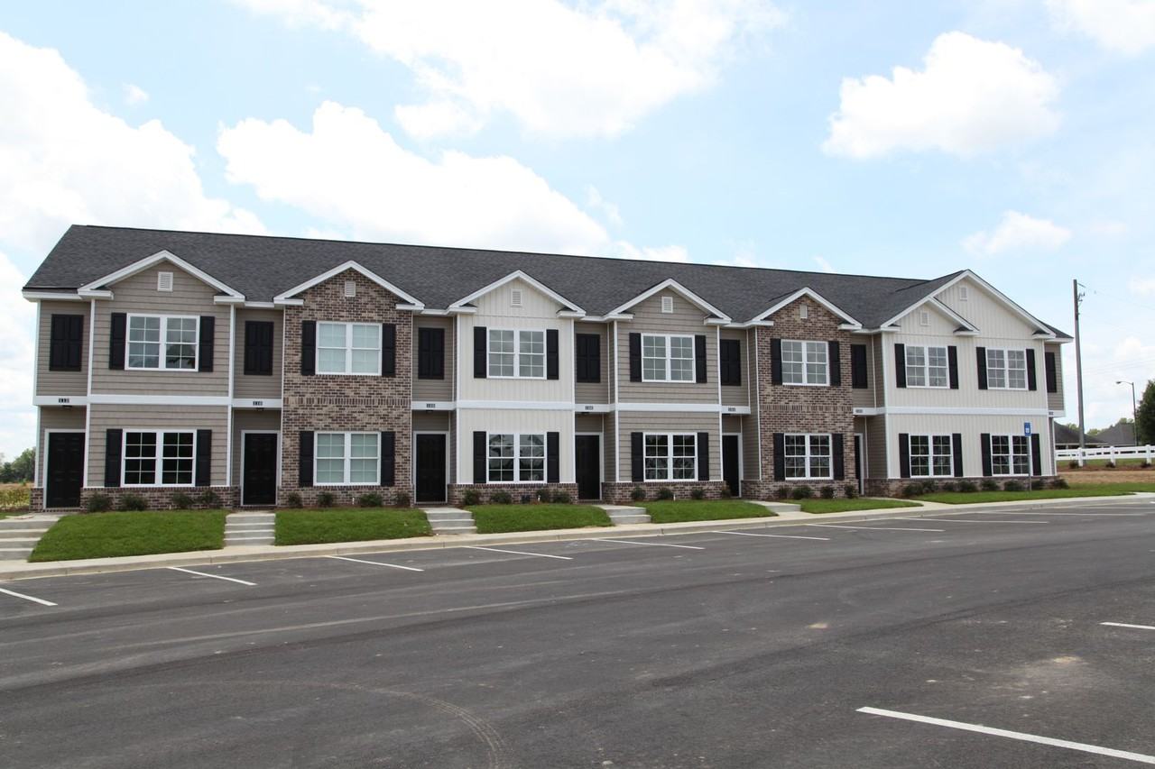 142 Reserve Ln